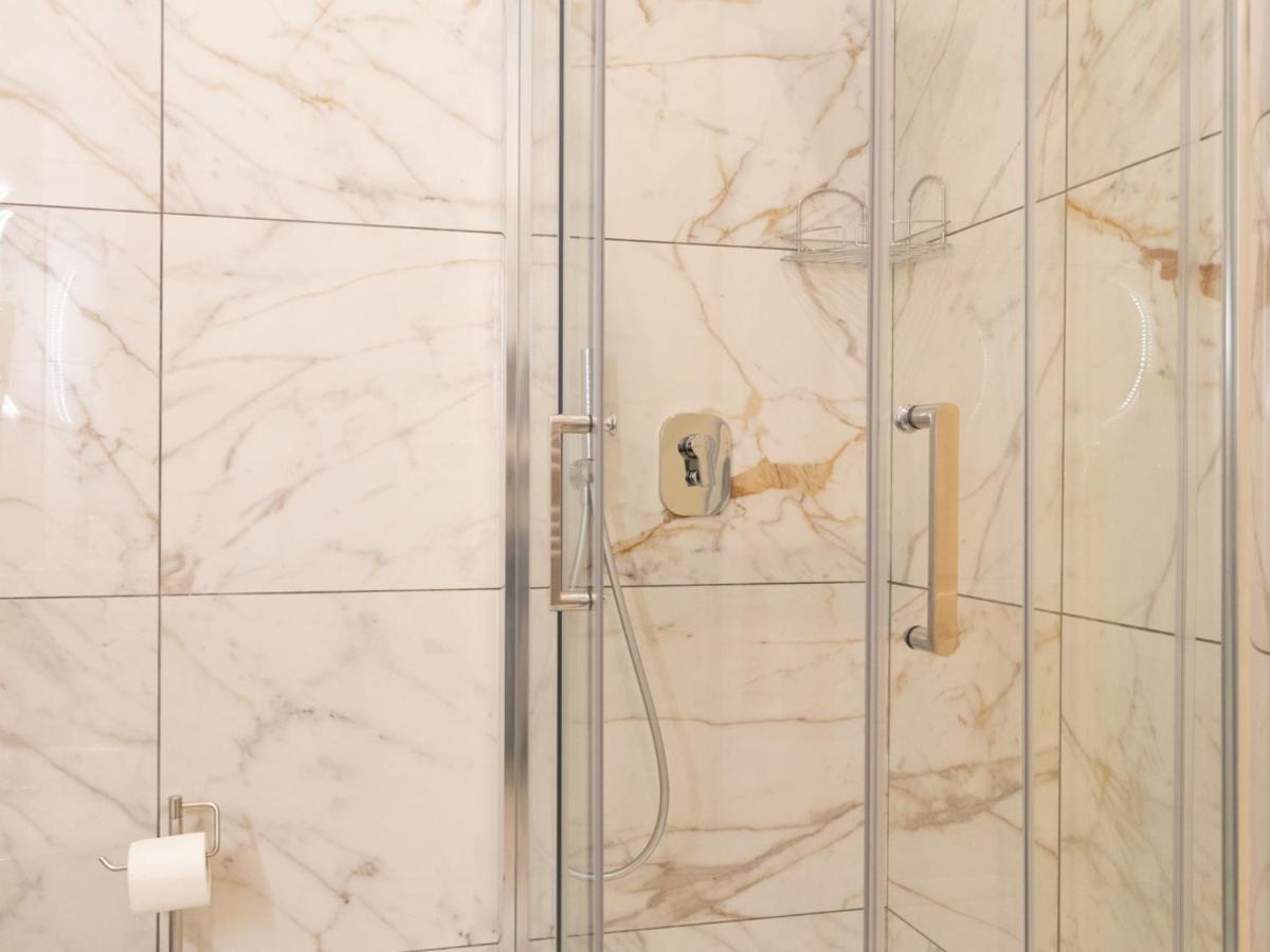 The Best Rent - Elegant Five-Bedrooms Apartment Near Colosseo Рим Экстерьер фото