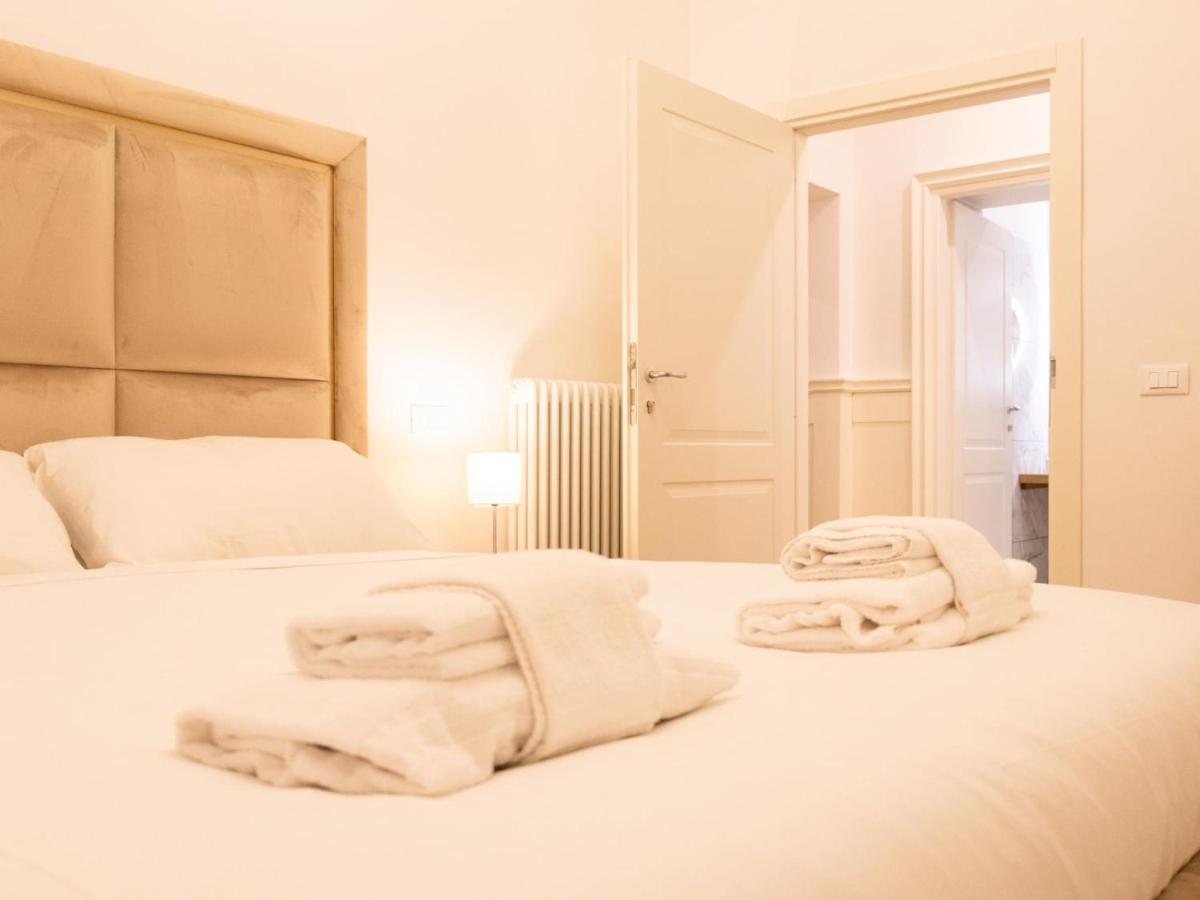 The Best Rent - Elegant Five-Bedrooms Apartment Near Colosseo Рим Экстерьер фото