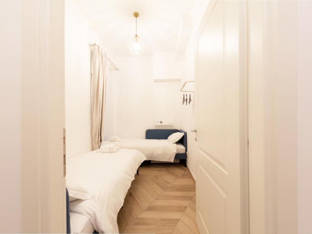 The Best Rent - Elegant Five-Bedrooms Apartment Near Colosseo Рим Экстерьер фото