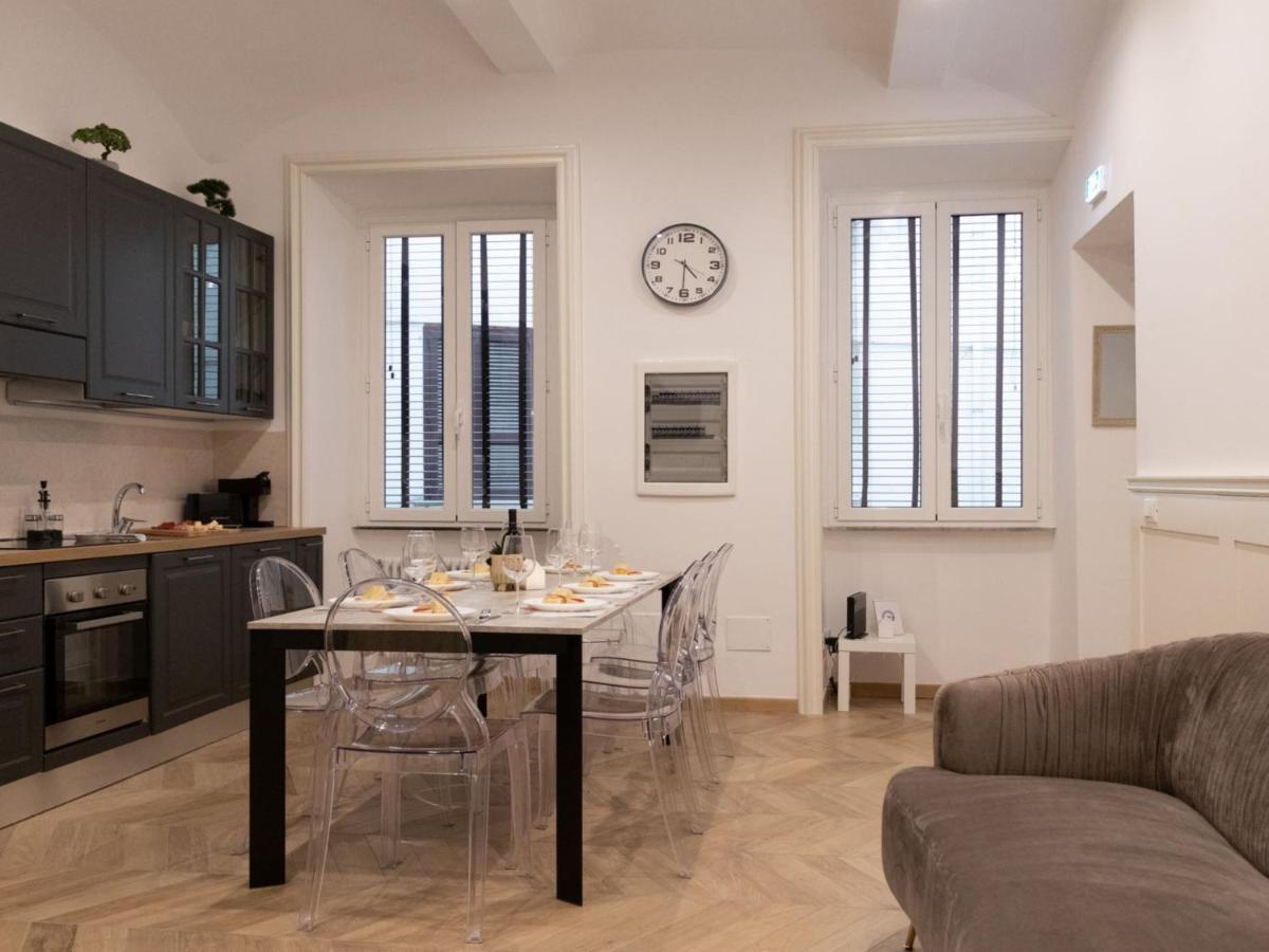 The Best Rent - Elegant Five-Bedrooms Apartment Near Colosseo Рим Экстерьер фото